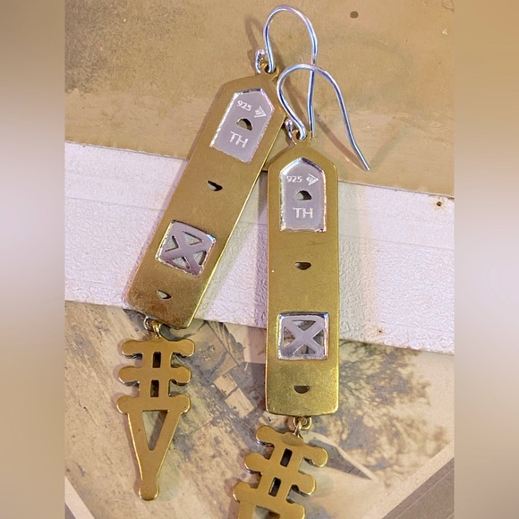 Retired Sterling Silver two tone Silpada “Aztec” Drop Earrings. - Picture 7 of 7